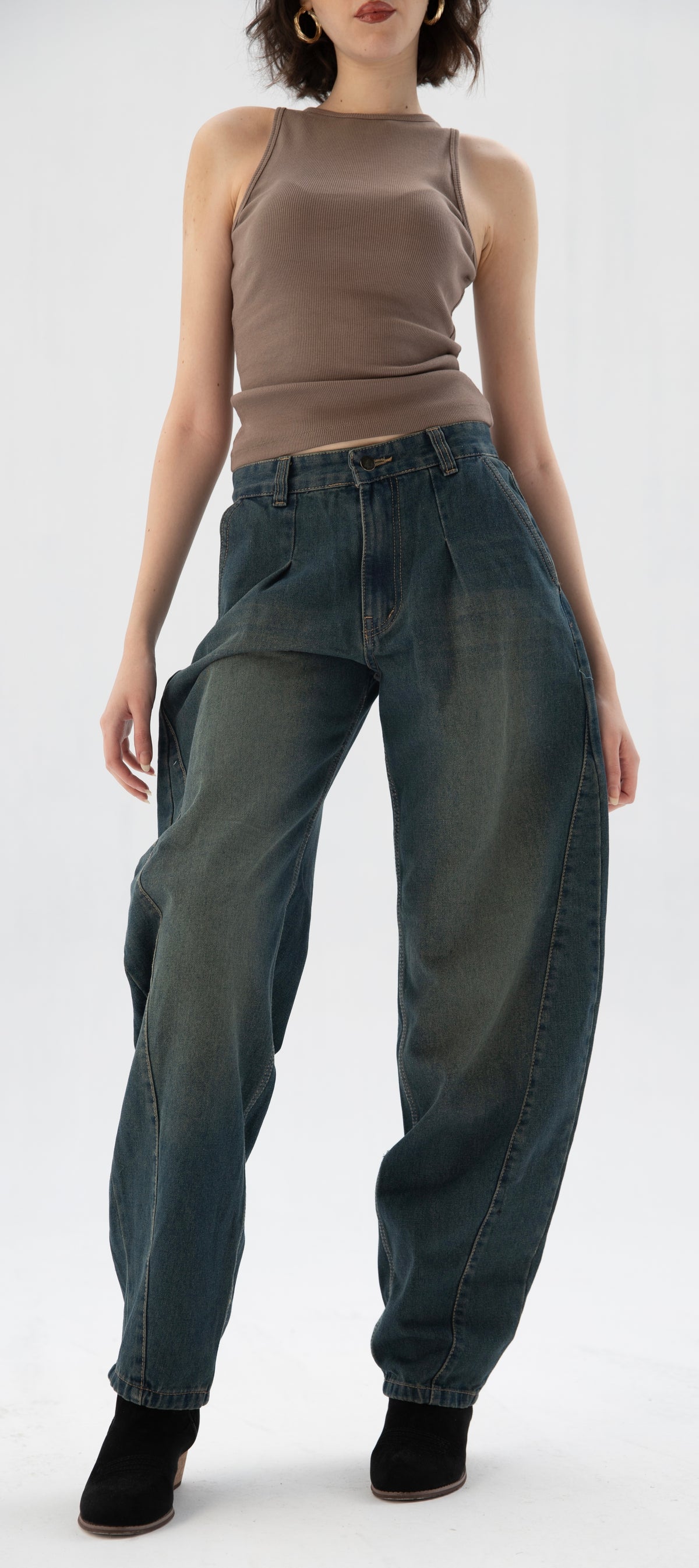 Relaxed Fit Tapered Jeans