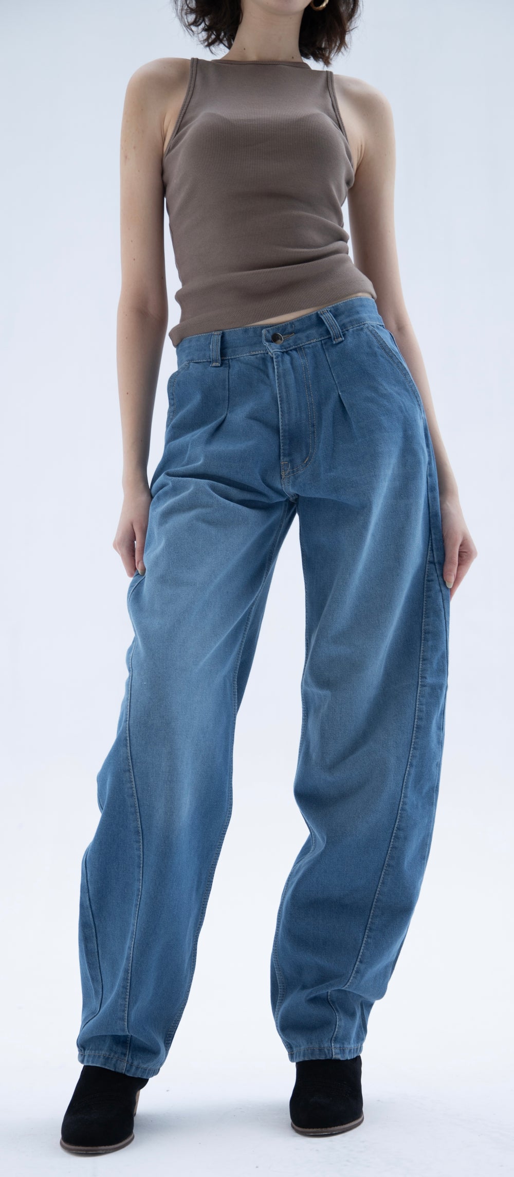 Relaxed Fit Tapered Jeans