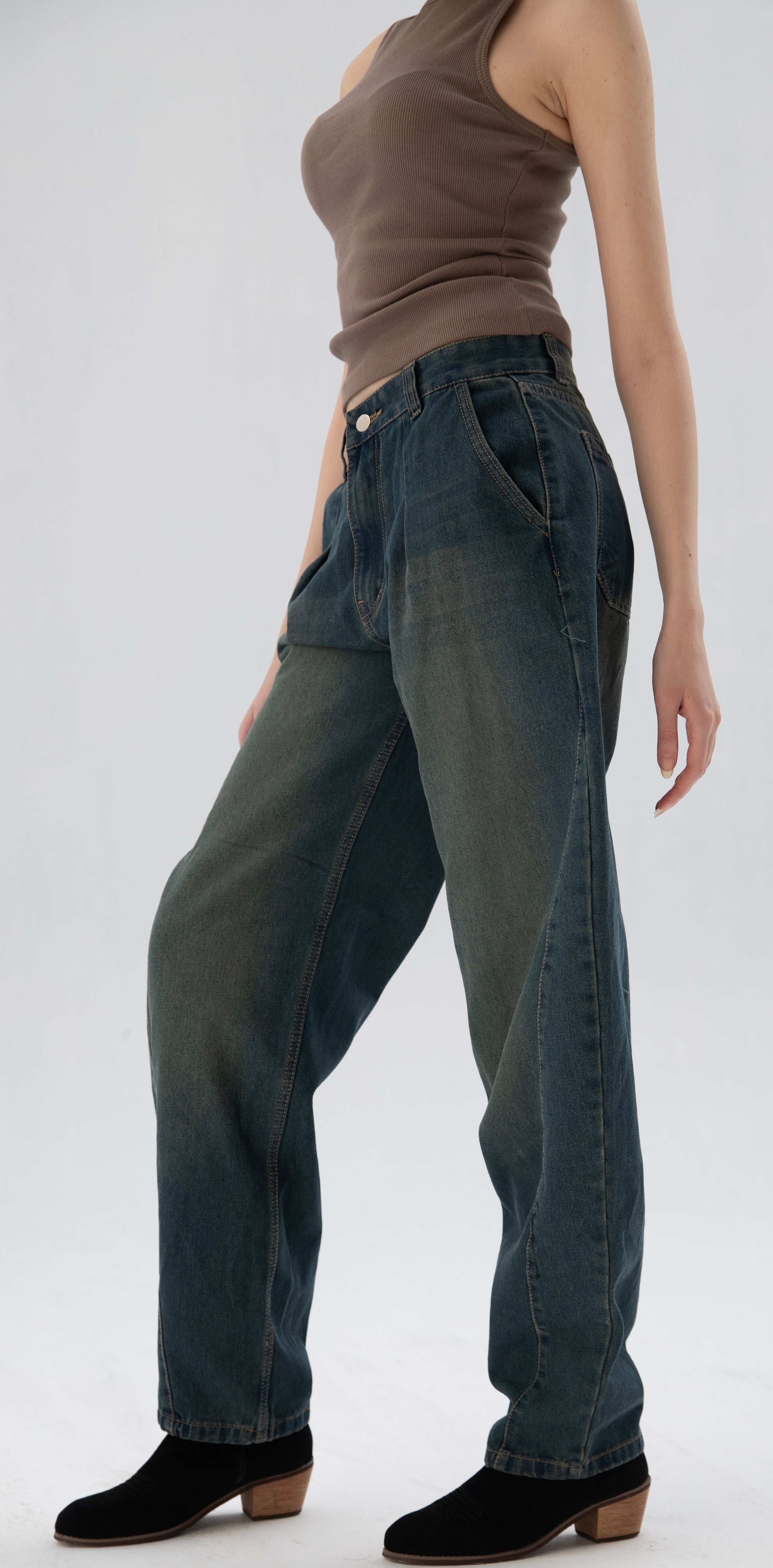 Relaxed Fit Tapered Jeans