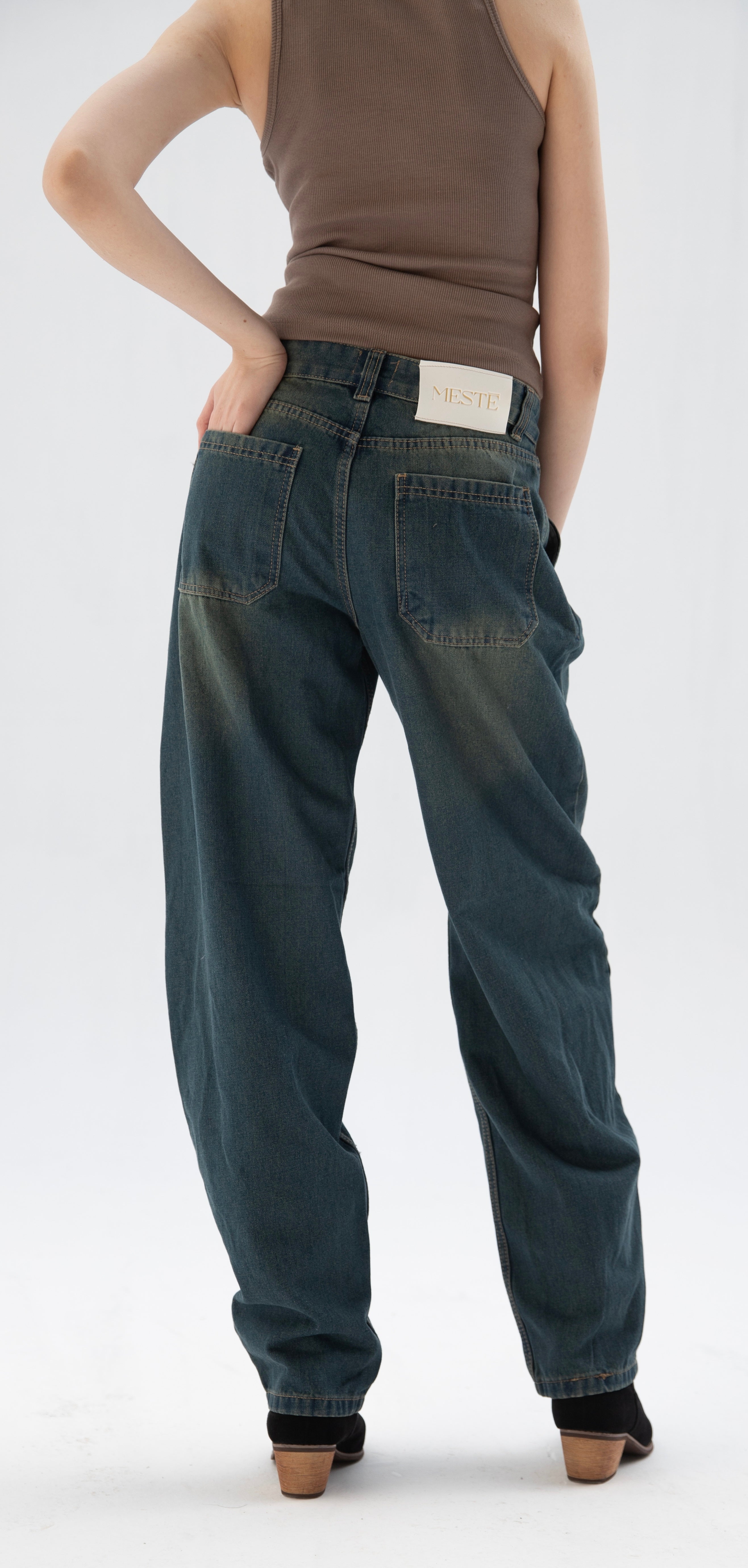 Relaxed Fit Tapered Jeans