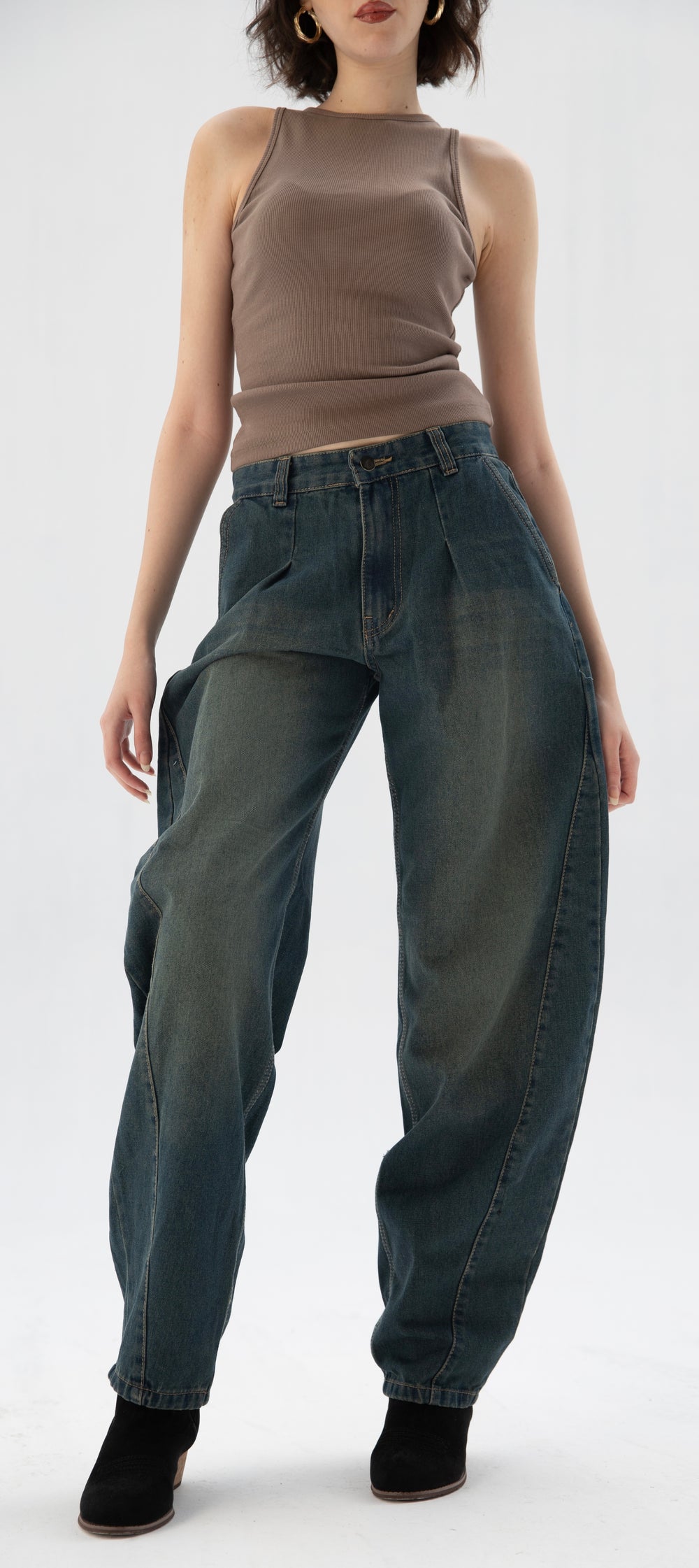 Relaxed Fit Tapered Jeans